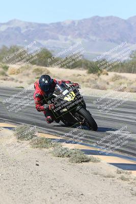 media/Dec-04-2025-Racers Edge (Thu) [[5ebc9f124d]]/3-B Group/3-Session 2 (Turn 7 Inside)/